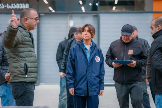 რუსთავში შარტავას გამზირზე საზოგადოებრივი სივრცის რეაბილიტაცია მიმდინარეობს