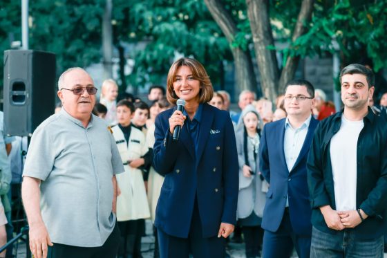 რუსთავში კონკურს-ფესტივალ „ქართულის“ ფარგლებში, ანსამბლ „ხალიბის“ ვარსკვლავი გაიხსნა